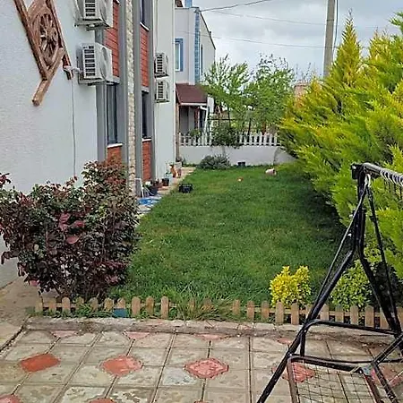 Geyikli Sahilde 1+1 Orta Kat B1 Hotel